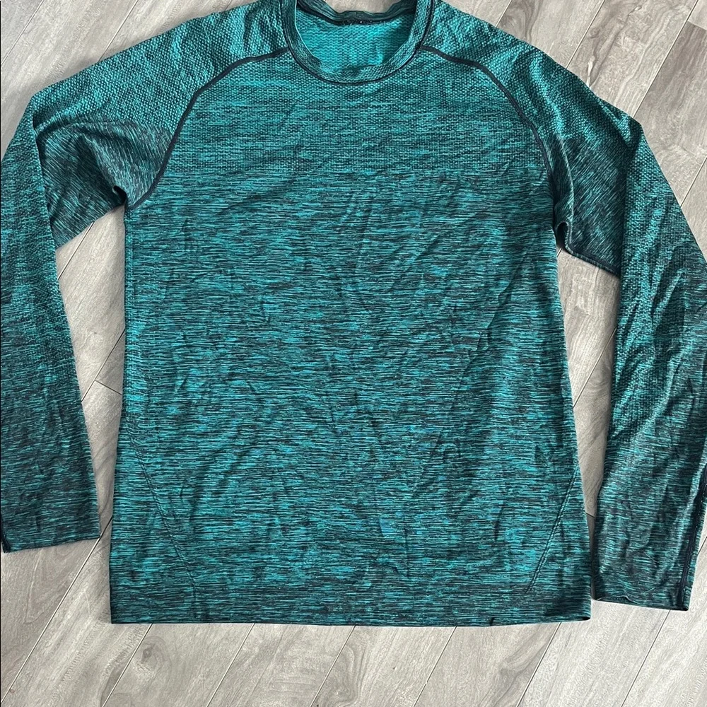Lululemon Metal Vent Tech Long Sleeve
Spirit Green / Black - Picture 3 of 12